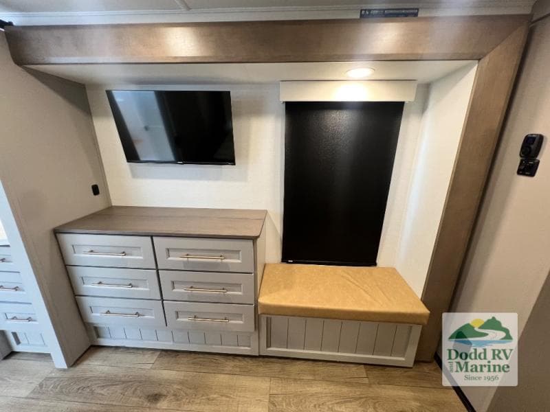 Pre-Owned 2025 Alliance PARADIGM 382RK - photo - 34