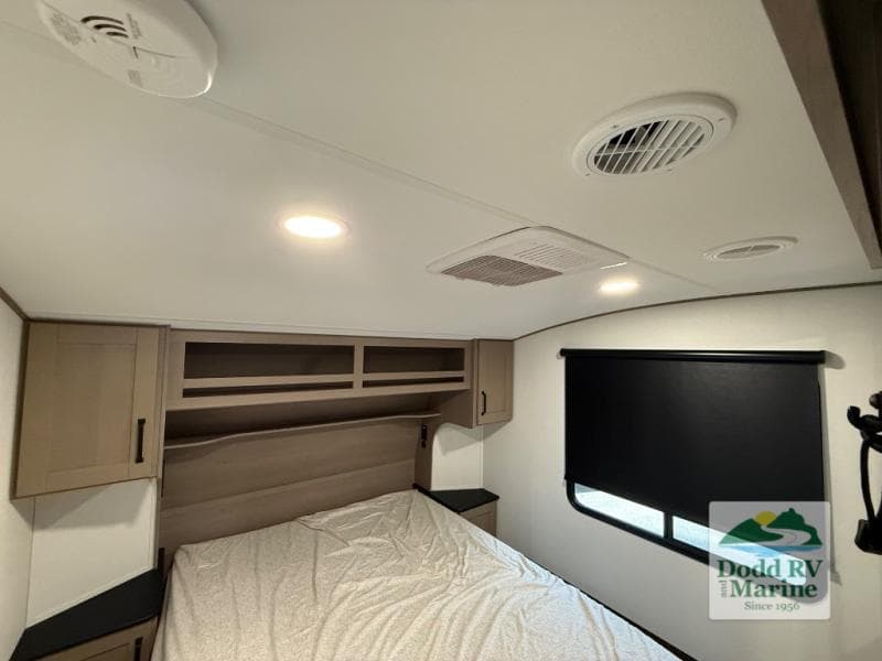 New 2027 Grand Design REFLECTION 150 SERIES 260RD - photo - 27