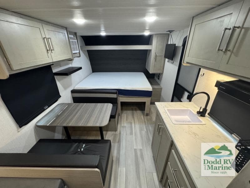 Pre-Owned 2024 Keystone SPRINGDALE 1800BH - photo - 20