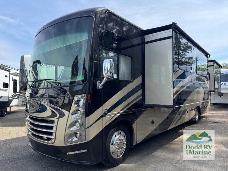 Pre-Owned 2019 Thor Motor Coach Challenger 37FH - photo - 48