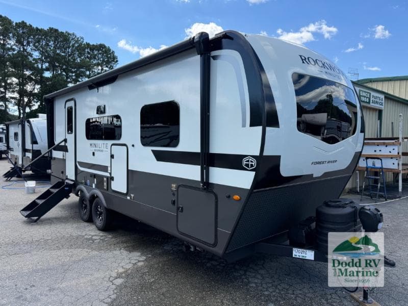 2027 Forest River ROCKWOOD MINI LITE 2525RB Photo in Yorktown VA 23692