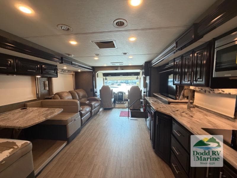 2019 Thor Motor Coach Challenger 37FH Photo in Yorktown VA 23692