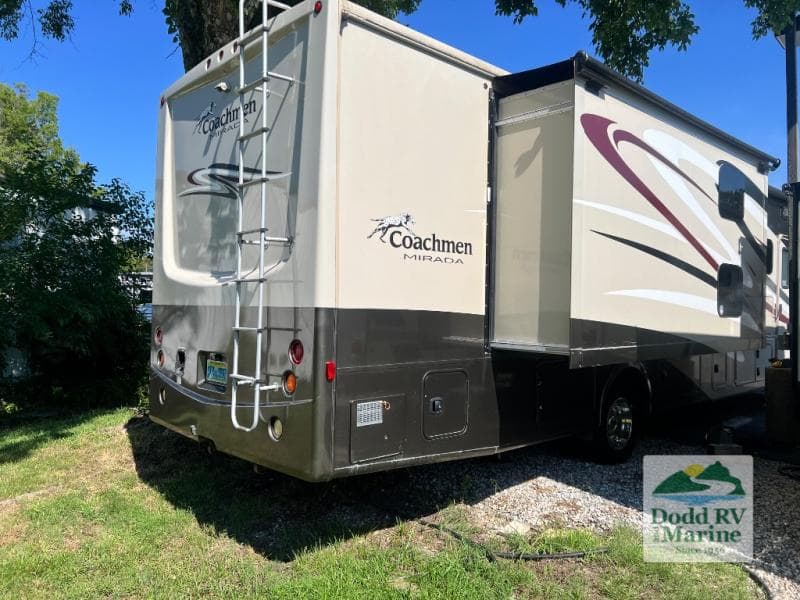 Pre-Owned 2015 Forest River Mirada 35BH - photo - 19