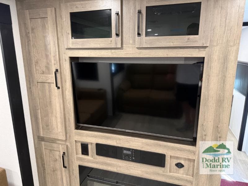 New 2027 Forest River PUMA TRACKS 3060RKTS - photo - 8