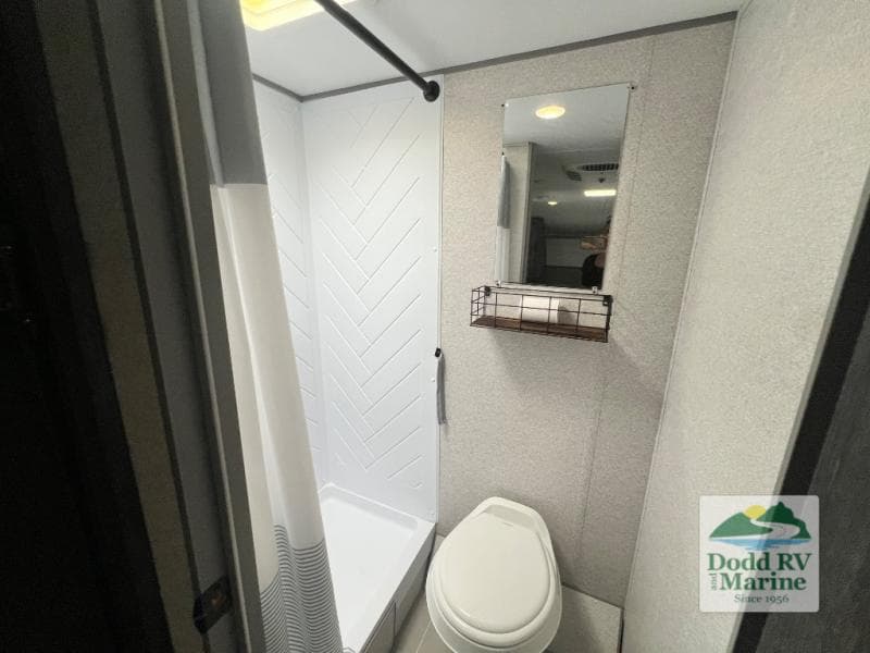 Pre-Owned 2021 Forest River WILDWOOD 177BHX - photo - 13