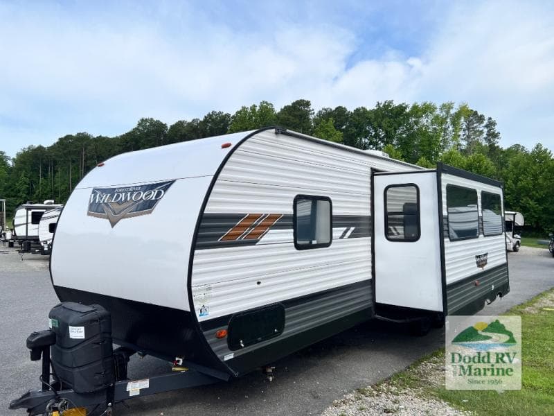 Pre-Owned 2022 Forest River WILDWOOD 26DBUD - photo - 38