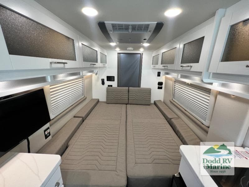 Pre-Owned 2024 Coachmen NOVA 20RB - photo - 41