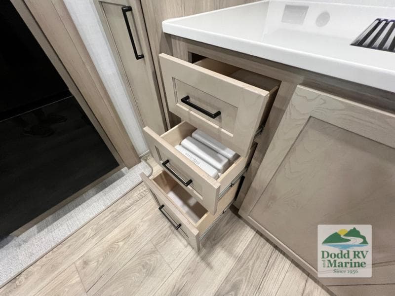 New 2026 Forest River ROCKWOOD MINI LITE 2523MBR - photo - 25