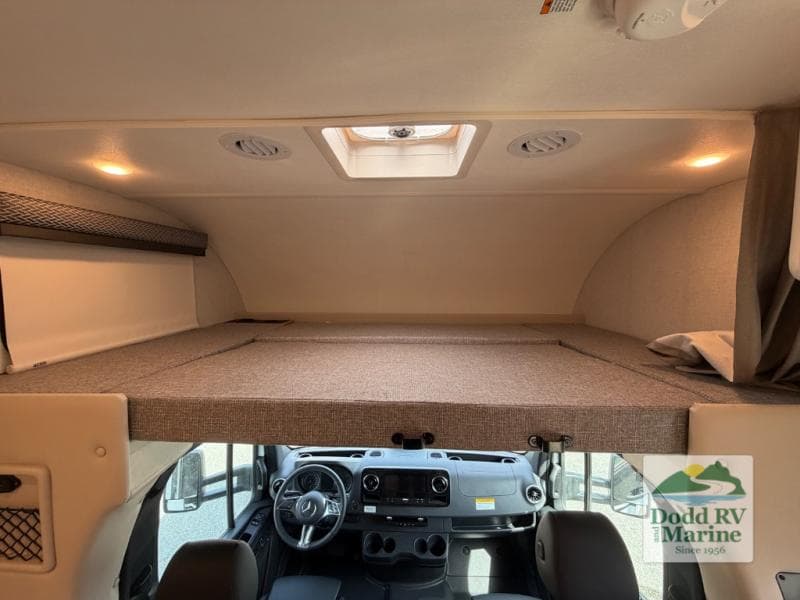 New 2026 Thor Motor Coach FOUR WINDS 24LT - photo - 30