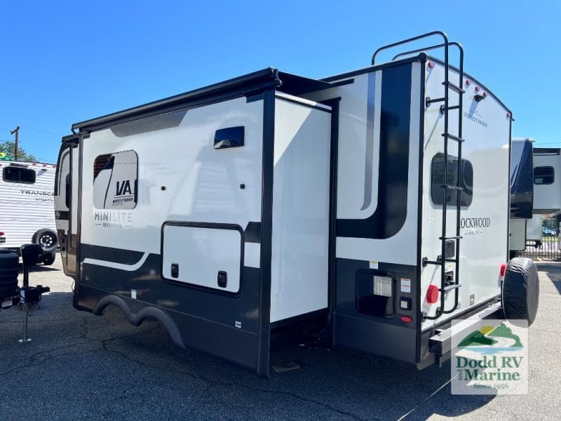 2027 Forest River ROCKWOOD MINI LITE 2522FB Photo in Yorktown VA 23692