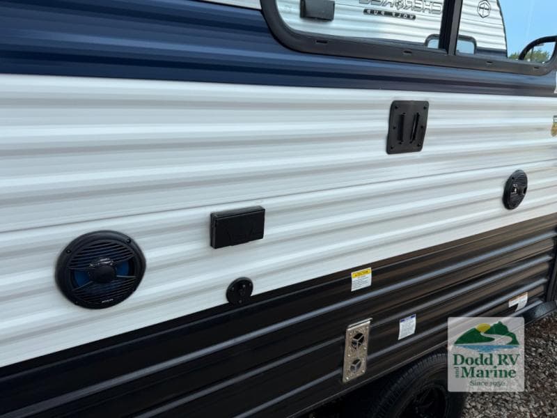 New 2027 Forest River CHEROKEE GREY WOLF 20RDSE - photo - 34
