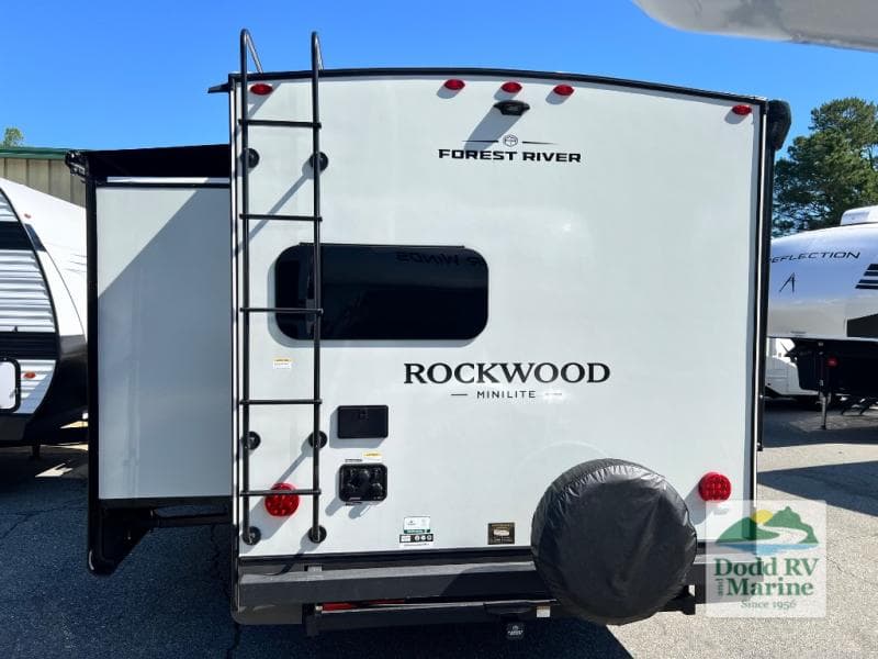 New 2027 Forest River ROCKWOOD MINI LITE 2522FB - photo - 31