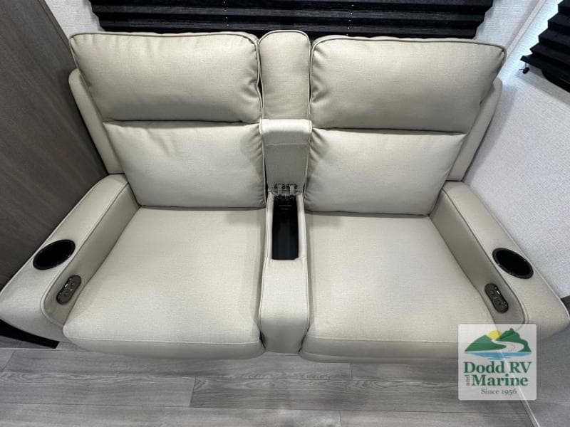 New 2026 Grand Design TRANSCEND XPLOR 25MLX - photo - 22