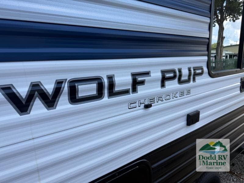 New 2027 Forest River CHEROKEE WOLF PUP 17LP - photo - 33