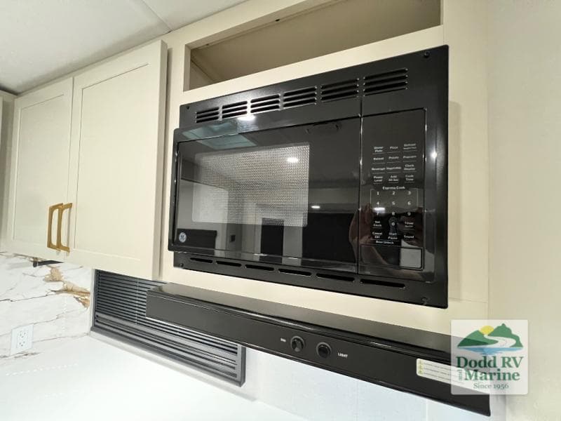 Pre-Owned 2027 Grand Design IMAGINE 2600RB - photo - 25
