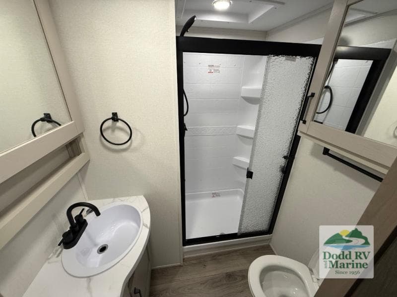 New 2027 Grand Design REFLECTION 150 SERIES 260RD - photo - 33