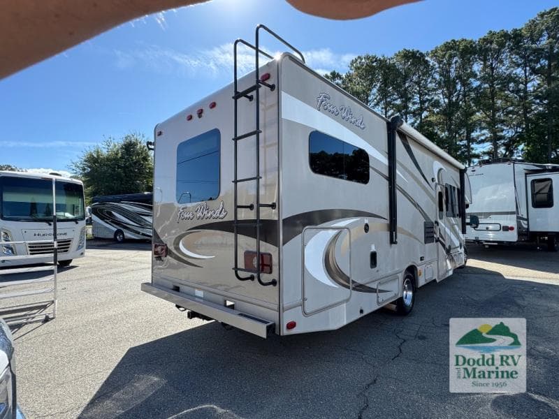 Pre-Owned 2016 Thor Four Winds 31W - photo - 43