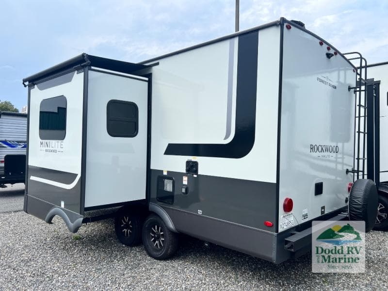 Pre-Owned 2026 Forest River MINI LITE 2205S - photo - 20