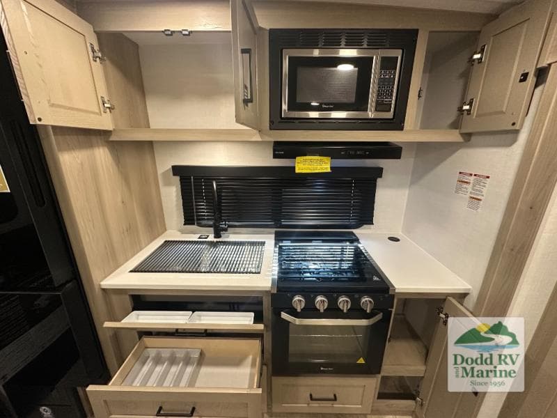 New 2026 Forest River ROCKWOOD MINI LITE 2515S - photo - 9