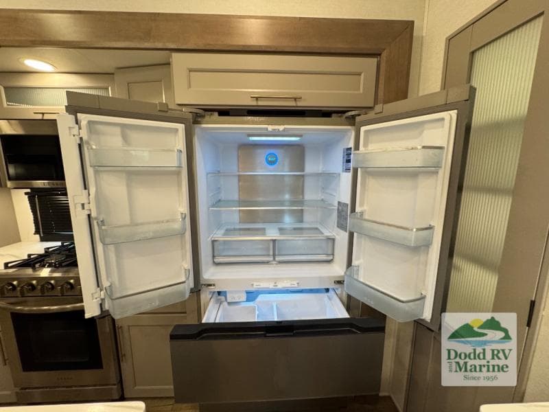 Pre-Owned 2025 Alliance PARADIGM 310RL - photo - 8