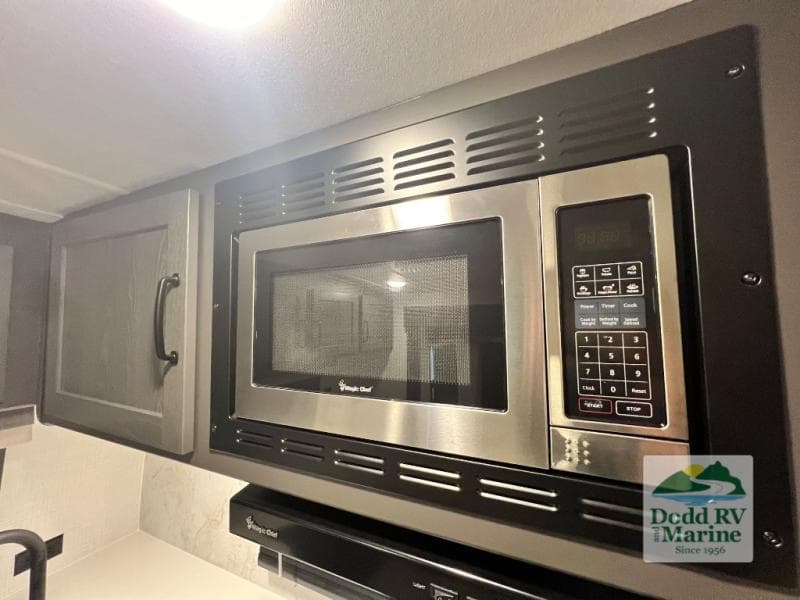 Pre-Owned 2025 Forest River ROCKWOOD 2608BS - photo - 10