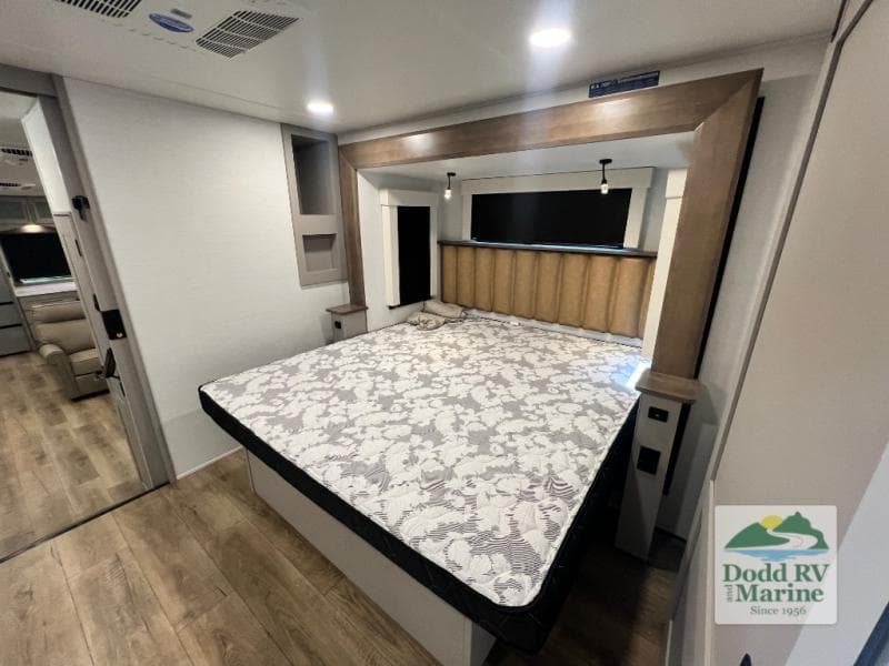 Pre-Owned 2025 Alliance PARADIGM 382RK - photo - 32