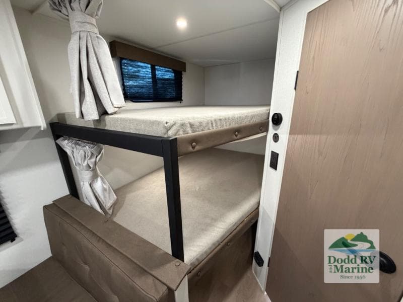New 2026 Grand Design TRANSCEND XPLOR 19BHX - photo - 22