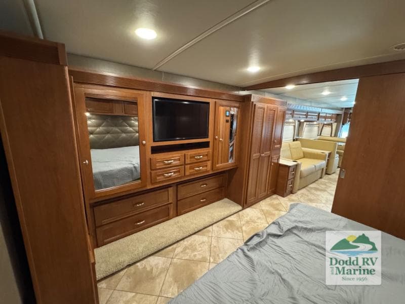 Pre-Owned 2018 Winnebago FORZA 38F - photo - 24