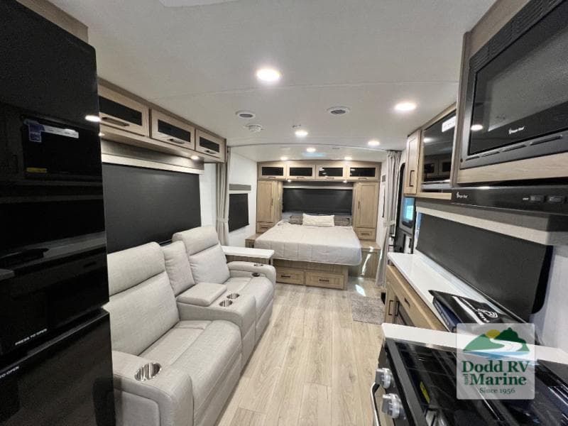 New 2027 Forest River ROCKWOOD MINI LITE 2524FBT - photo - 5