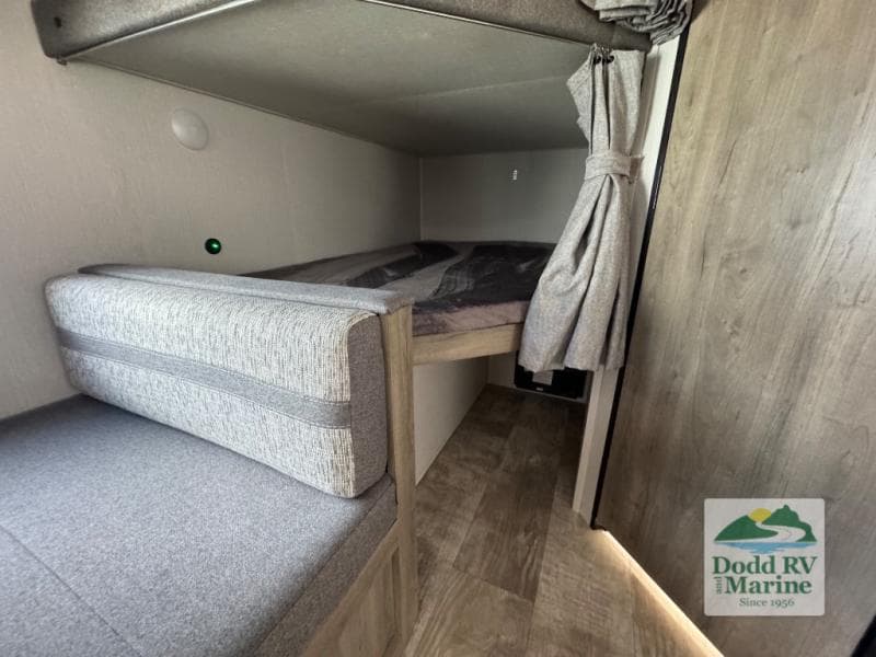 Pre-Owned 2023 Forest River 25BHSC PUMA - photo - 13