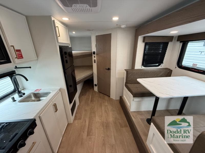 New 2027 Grand Design TRANSCEND ONE 161DB - photo - 5