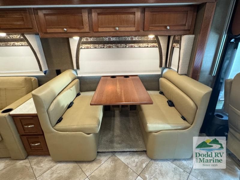 Pre-Owned 2018 Winnebago FORZA 38F - photo - 7