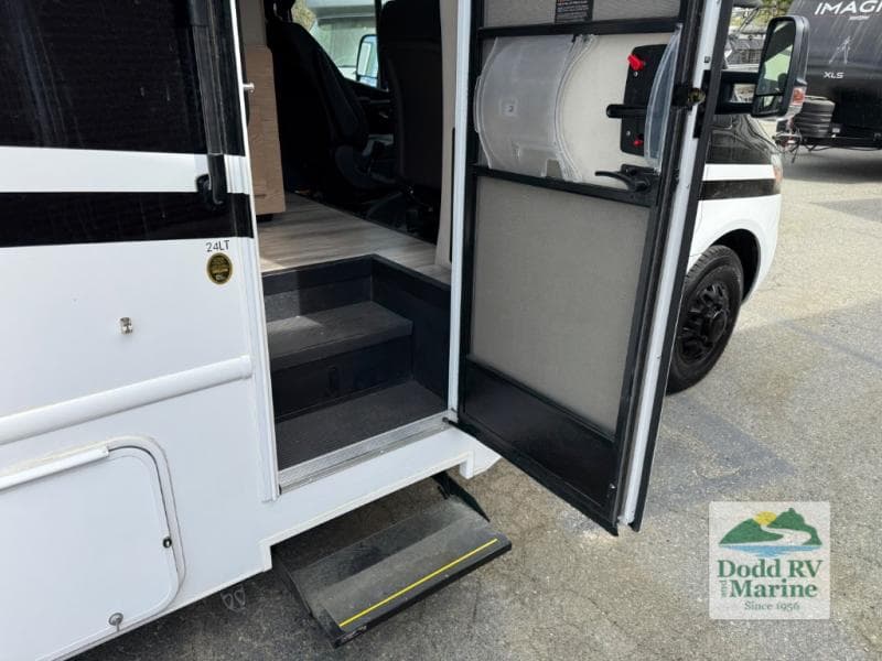 New 2026 Thor Motor Coach FOUR WINDS 24LT - photo - 55