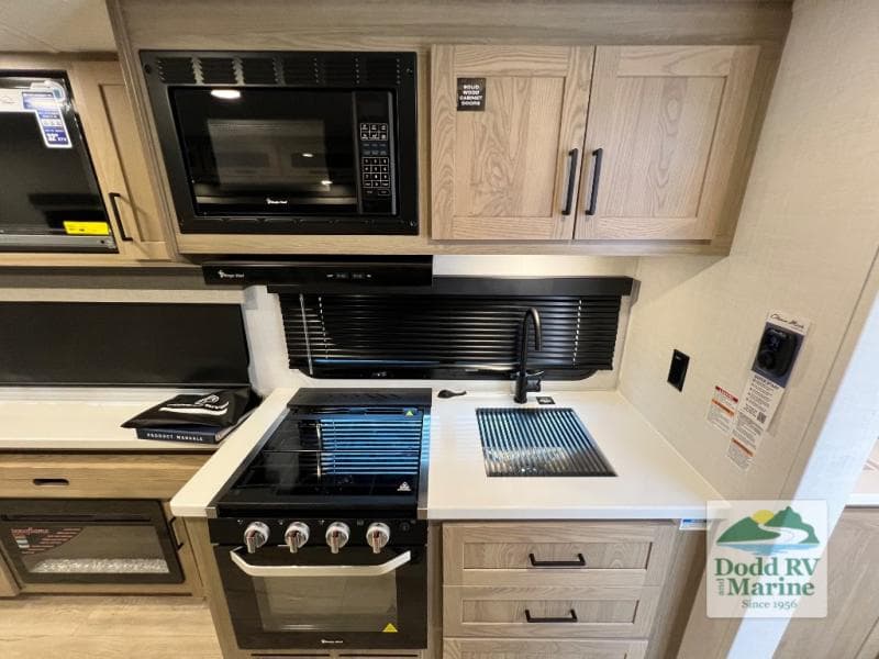 New 2027 Forest River ROCKWOOD MINI LITE 2524FBT - photo - 23