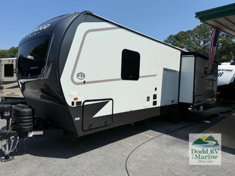 2027 Forest River ROCKWOOD ULTRA LITE RLT2916RL Photo in Yorktown VA 23692