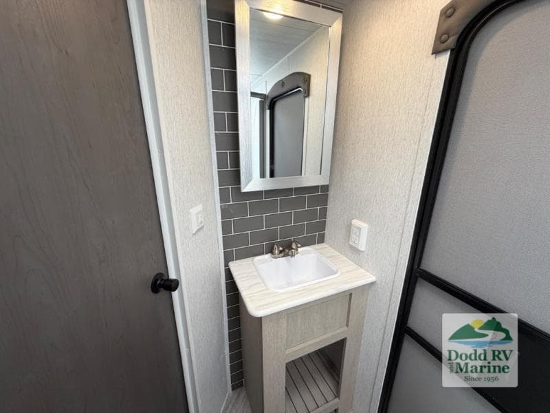 Pre-Owned 2023 Forest River SALEM CRUISE LITE 26DBUDX - photo - 34