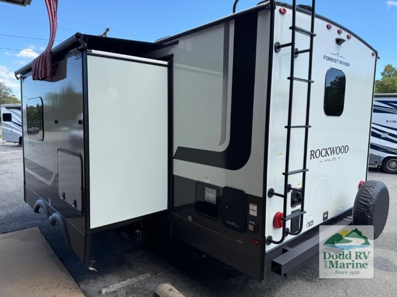 2027 Forest River ROCKWOOD MINI LITE 2525RB Photo in Yorktown VA 23692
