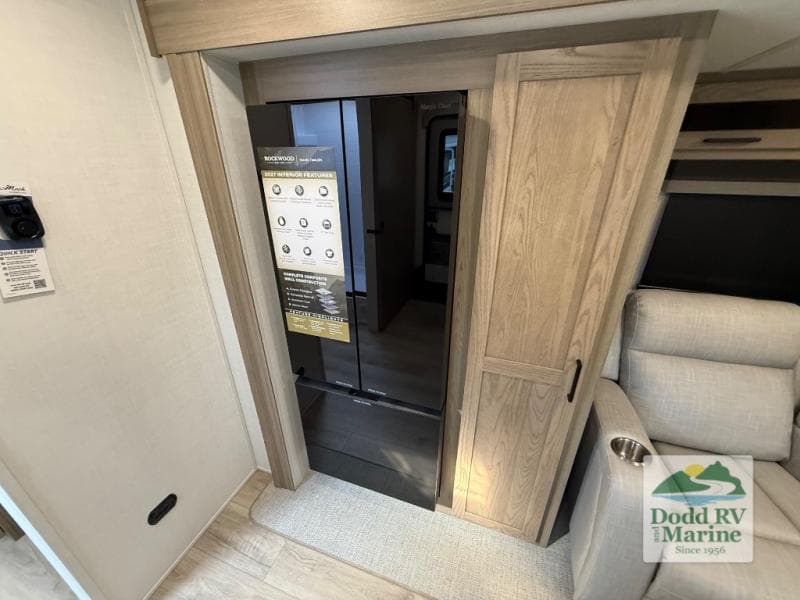 New 2027 Forest River ROCKWOOD MINI LITE 2525RB - photo - 15
