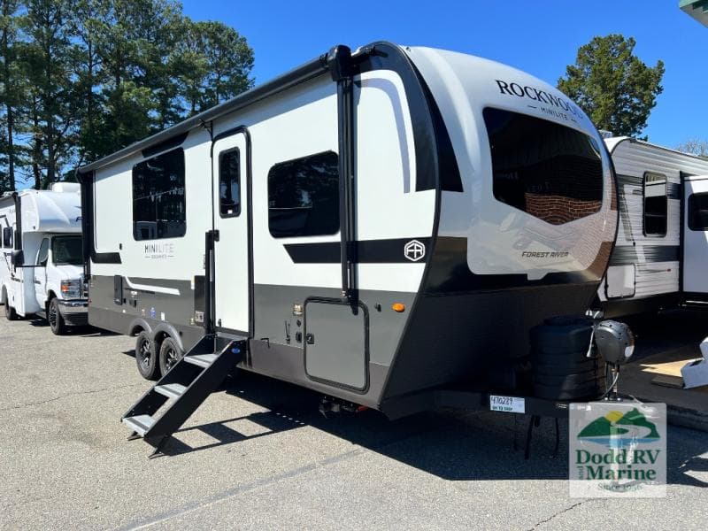 2027 Forest River ROCKWOOD MINI LITE 2522FB Photo in Yorktown VA 23692