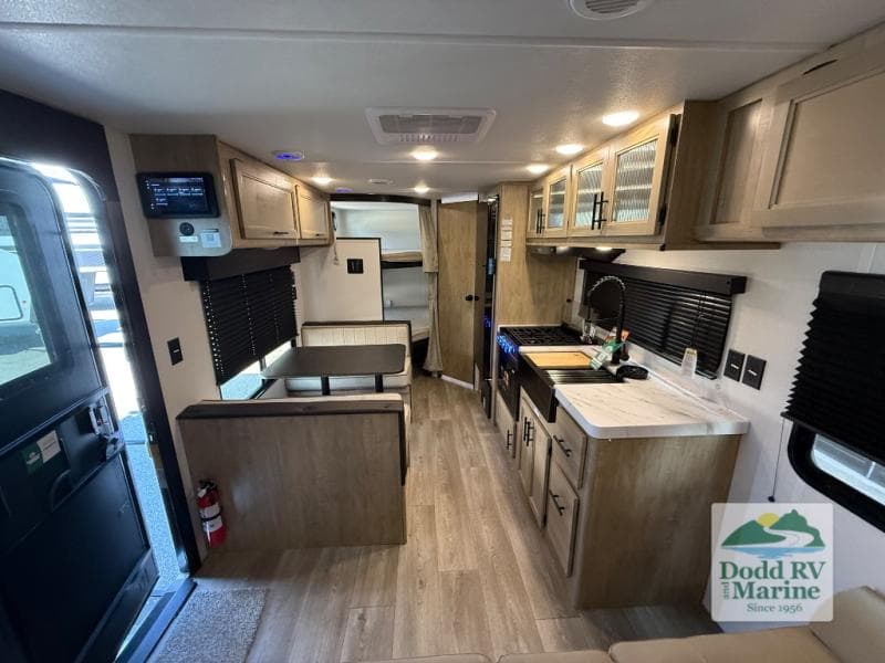 New 2027 Forest River CHEROKEE GREY WOLF 26DJSE - photo - 6