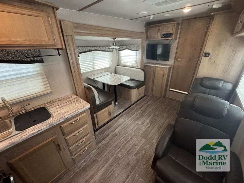 2020 Winnebago MICRO MINNIE 2405RG Photo in Yorktown VA 23692