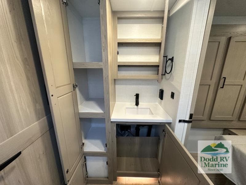 New 2026 Forest River ROCKWOOD MINI LITE 2515S - photo - 33