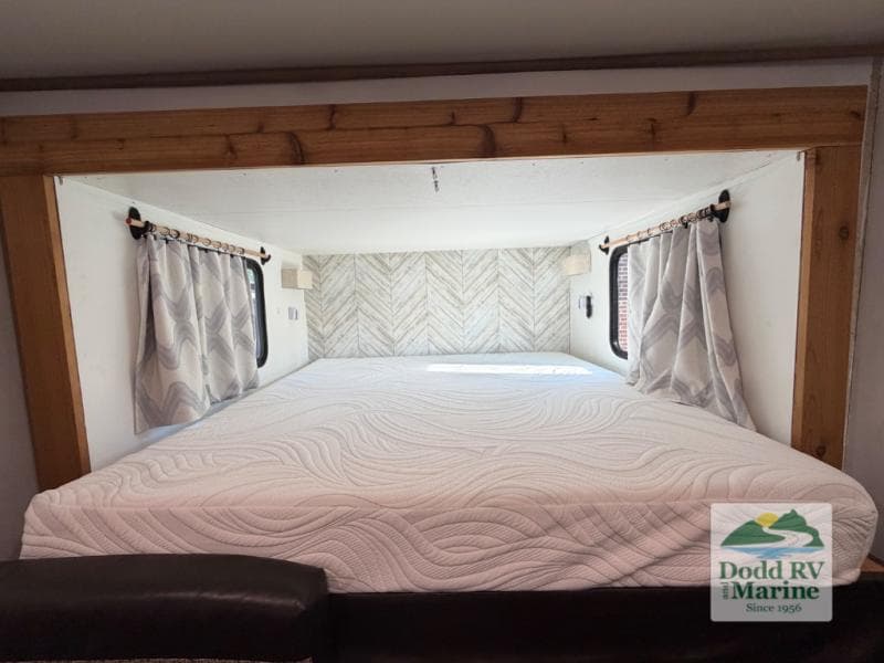 Pre-Owned 2017 Jayco Jayfeather X213 - photo - 6