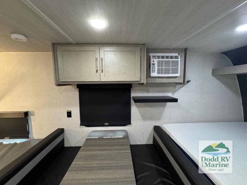 Pre-Owned 2024 Keystone SPRINGDALE 1800BH - photo - 5