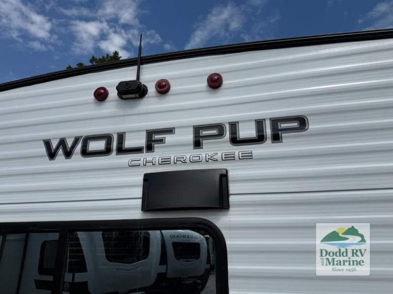 New 2027 Forest River CHEROKEE WOLF PUP 17SC-95 - photo - 39
