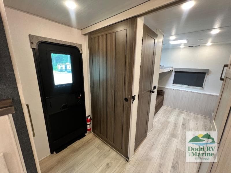 Pre-Owned 2026 Forest River, Inc. Surveyor Legend 303BHLE - photo - 14