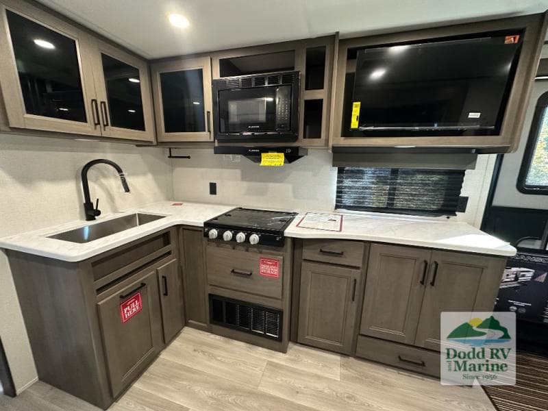 New 2026 Grand Design TRANSCEND 245RLT - photo - 7