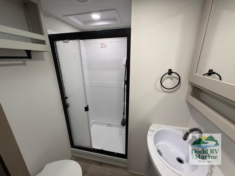 New 2026 Grand Design REFLECTION 100 SERIES 27BH - photo - 30