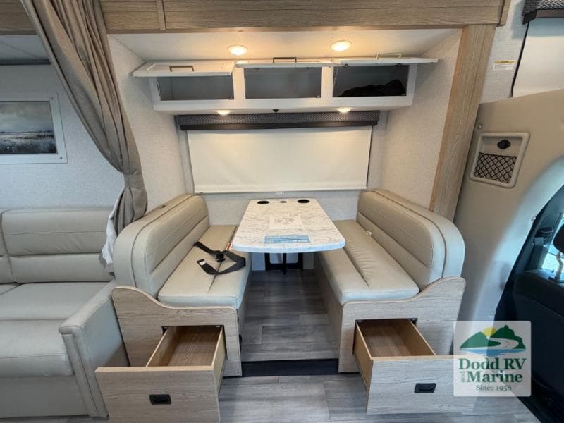 New 2026 Thor Motor Coach FOUR WINDS 24LT - photo - 36