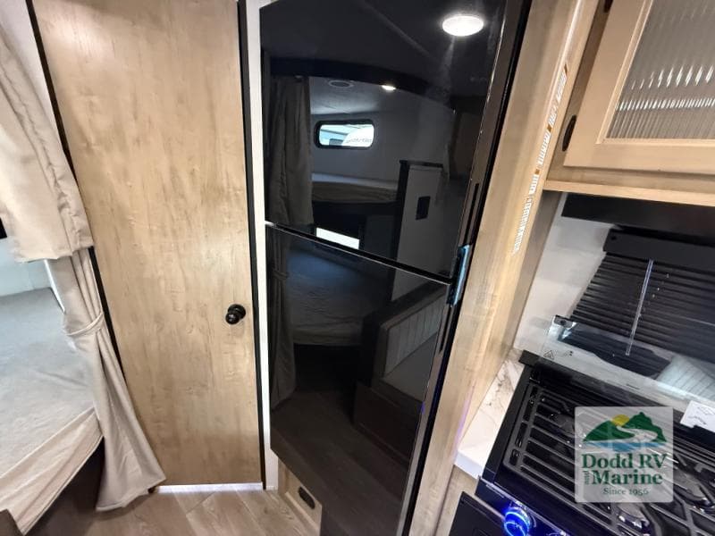 New 2027 Forest River CHEROKEE GREY WOLF 26DJSE - photo - 16